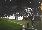 开云下载-新王登基与旧日传奇，勒沃库森力克蓝军，迪马利亚再现大师风范