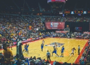 开云体育平台APP-赛道颠覆，阿斯顿马丁轻取红牛，佩雷兹点燃赛场