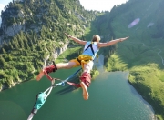 开云体育官网-利拉德展现巨星价值，国王鏖战深圳队