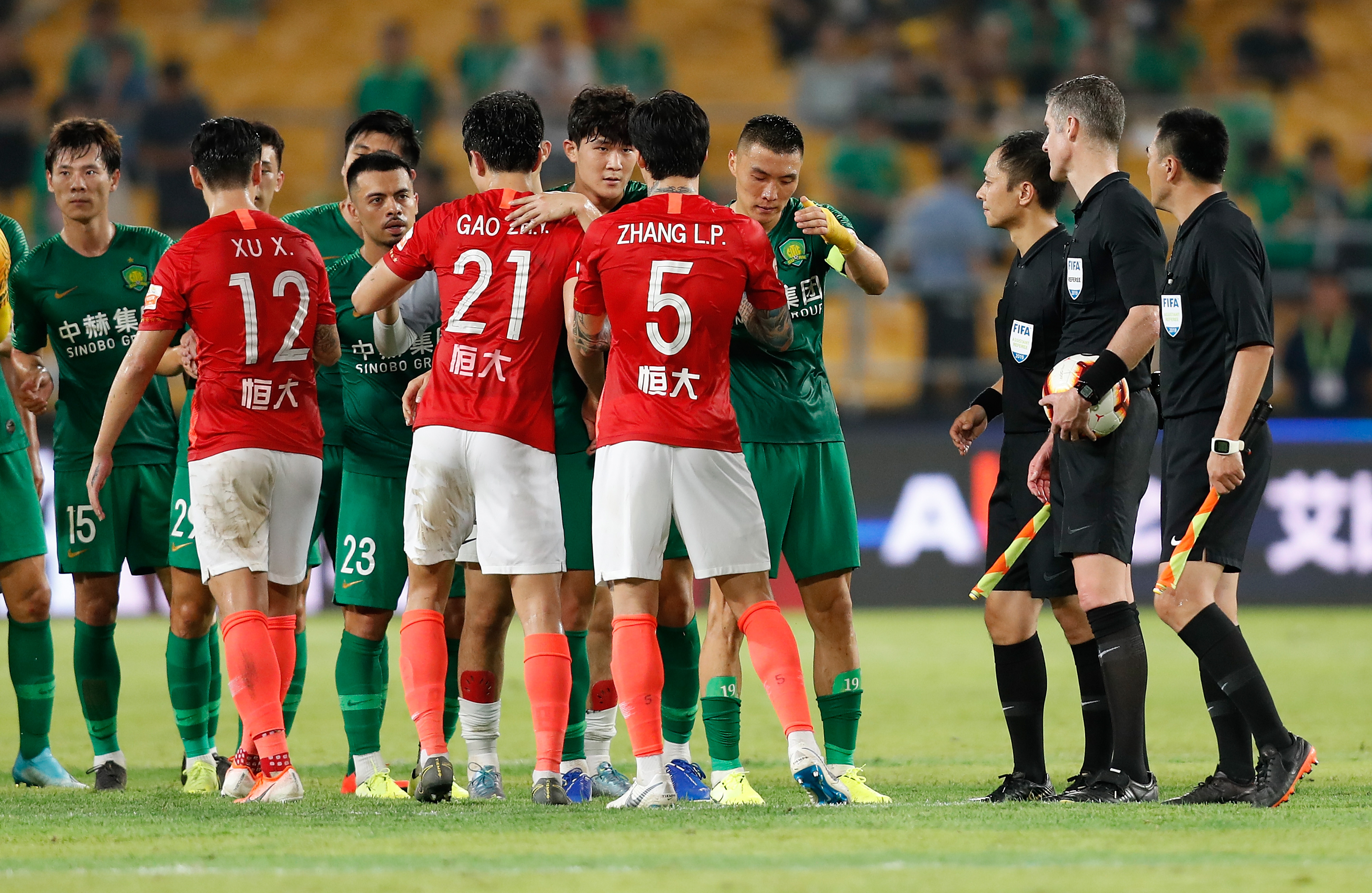 北京中赫国安队取得客场胜利，锁定胜局的简单介绍