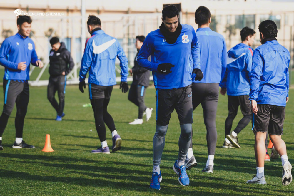 申花客场逼平建业，稳居中游位置的简单介绍