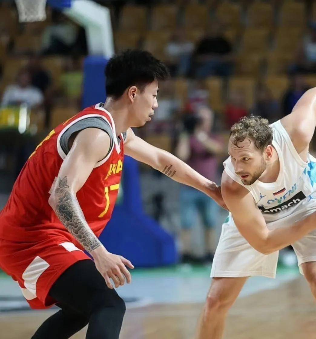 湖南男篮近期比赛中持续胜利，势不可挡向前进军的简单介绍