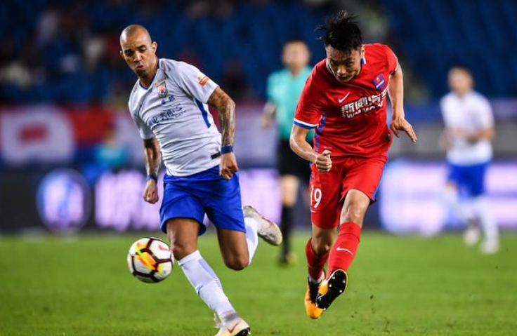 关于尼斯客场战平，积分榜稳居中游的信息