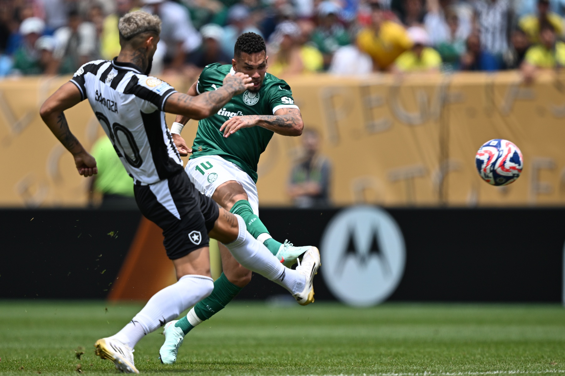 包含科尔多瓦客场不敌萨拉戈萨，遭遇败局的词条