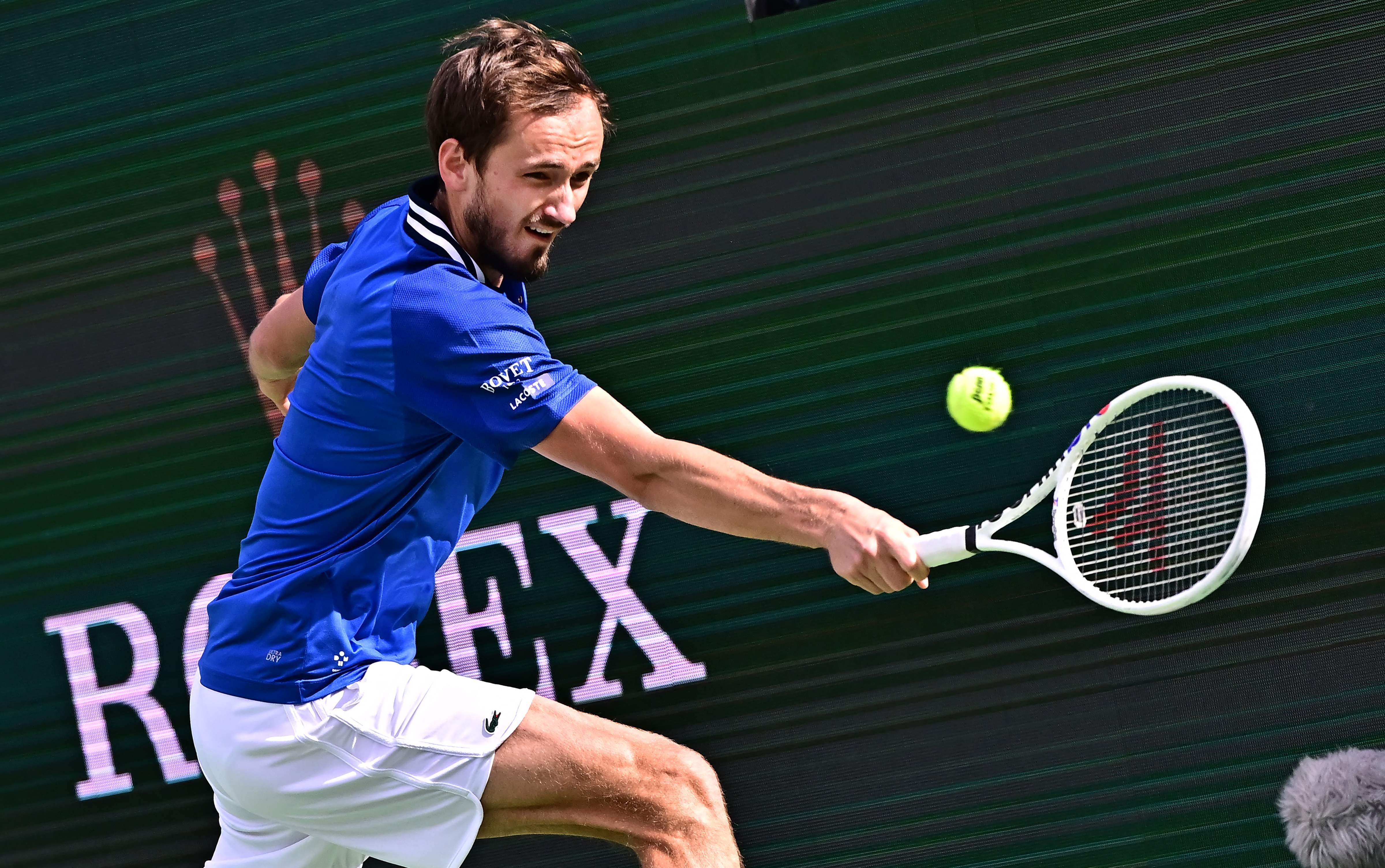 西班牙网球队轻取德国网球队，梅德韦杰夫完成帽子戏法的简单介绍