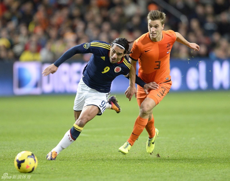 哥伦比亚翻盘荷兰，托雷斯三分雨点燃全场的简单介绍