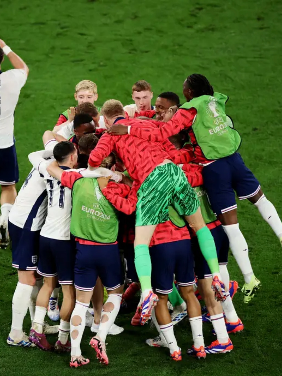 荷兰队打出漂亮进攻，晋级不在话下的简单介绍