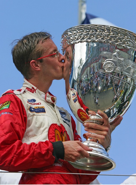 包含梅赛德斯逆转红牛车队，佩雷兹扛起全队的词条