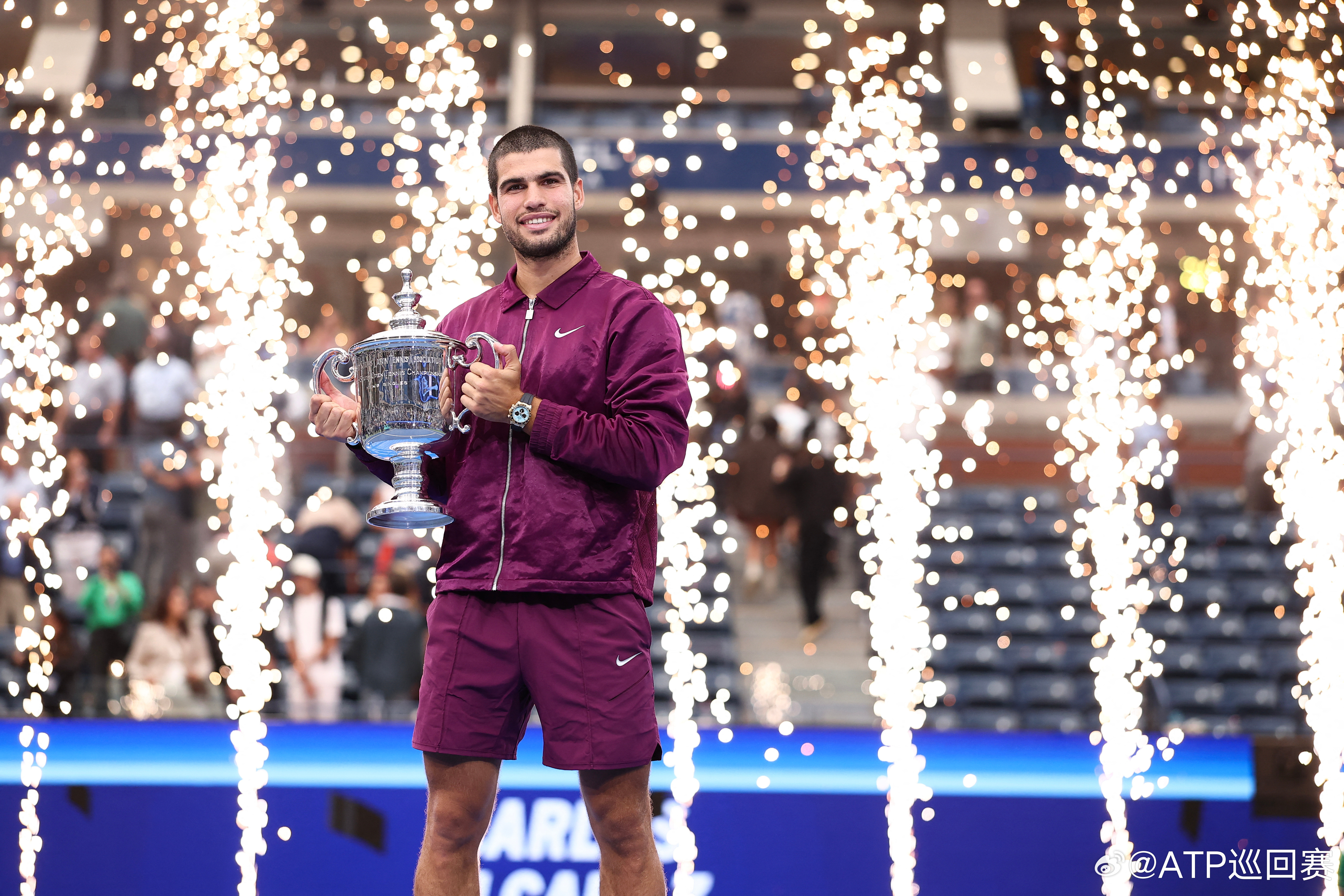 包含联合杯横扫美网，阿尔卡拉斯扛起全队的词条