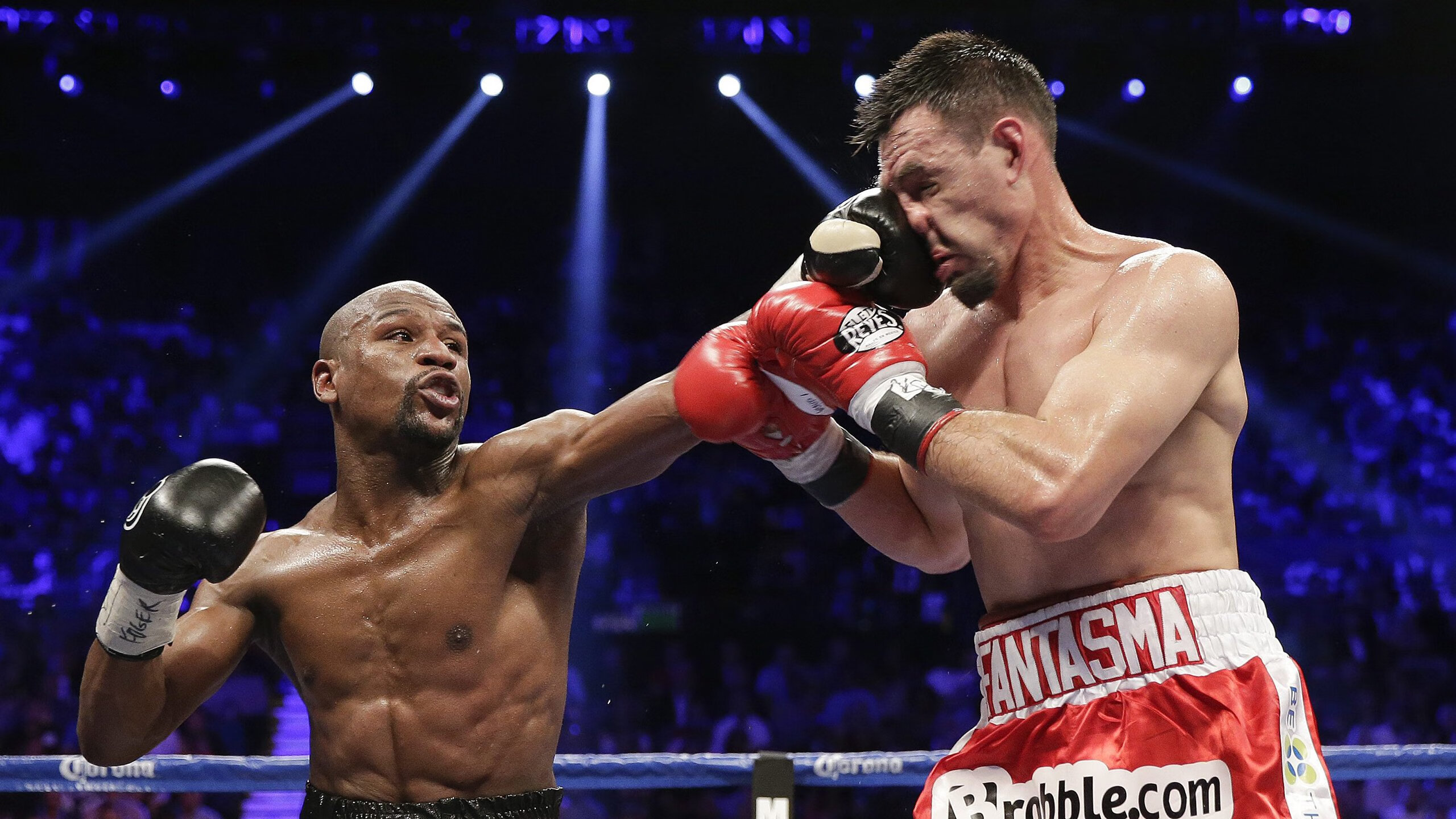 黄喜灿终场绝杀引爆威斯特法伦，多特蒙德逆转国际米兰书写欧冠奇迹